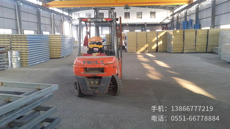 巖棉板生產(chǎn)車間5